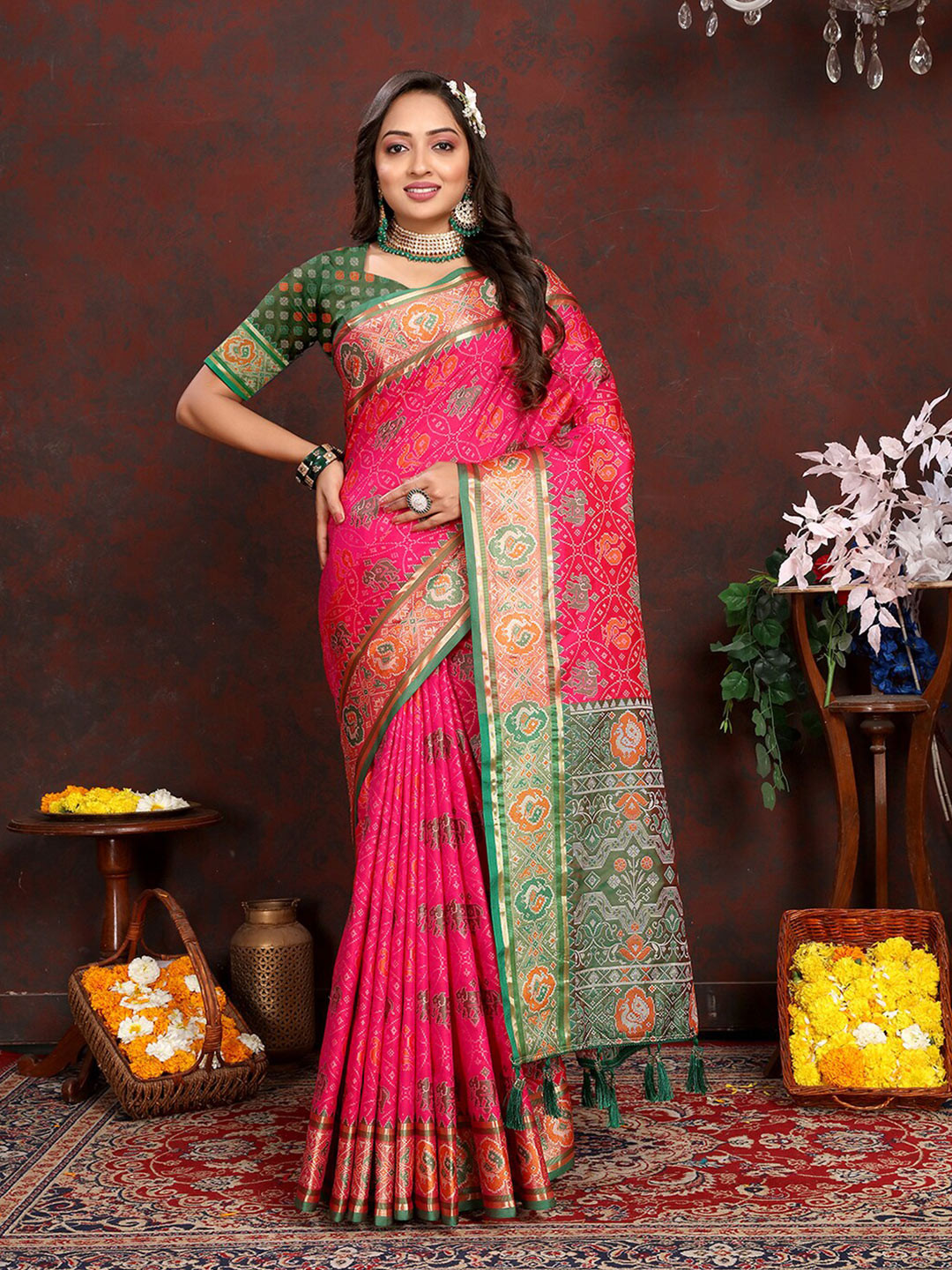 

MARGI DESIGNERS Ethnic Motifs Woven Design Zari Patola Saree, Pink
