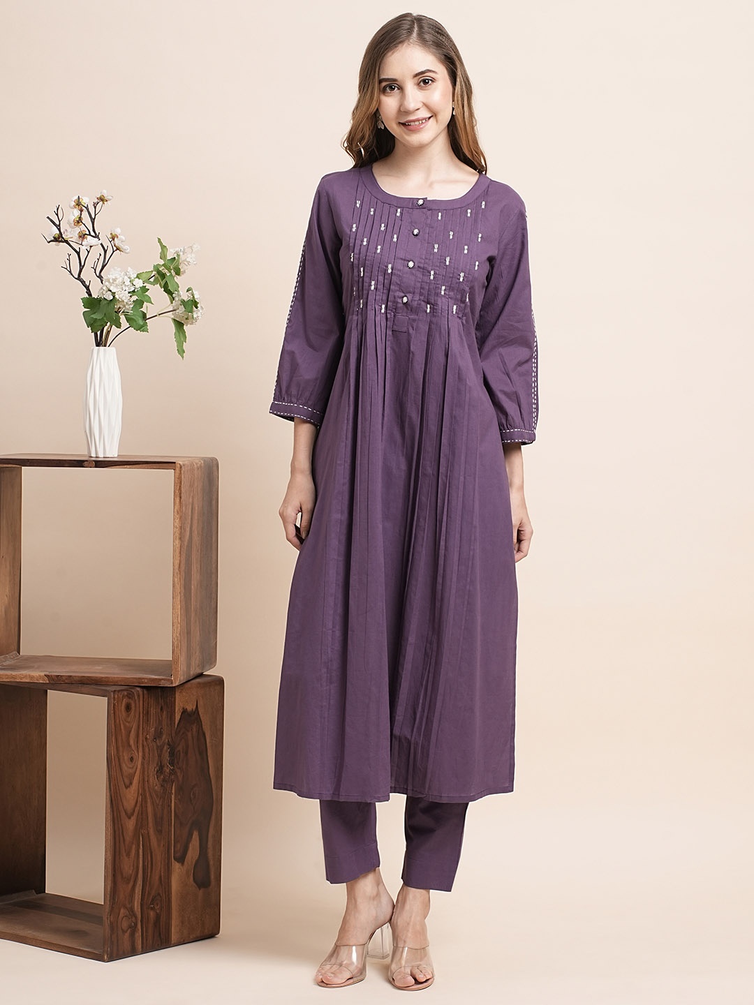 

INDYES Embroidered Pure Cotton Kurta With Trouser, Purple