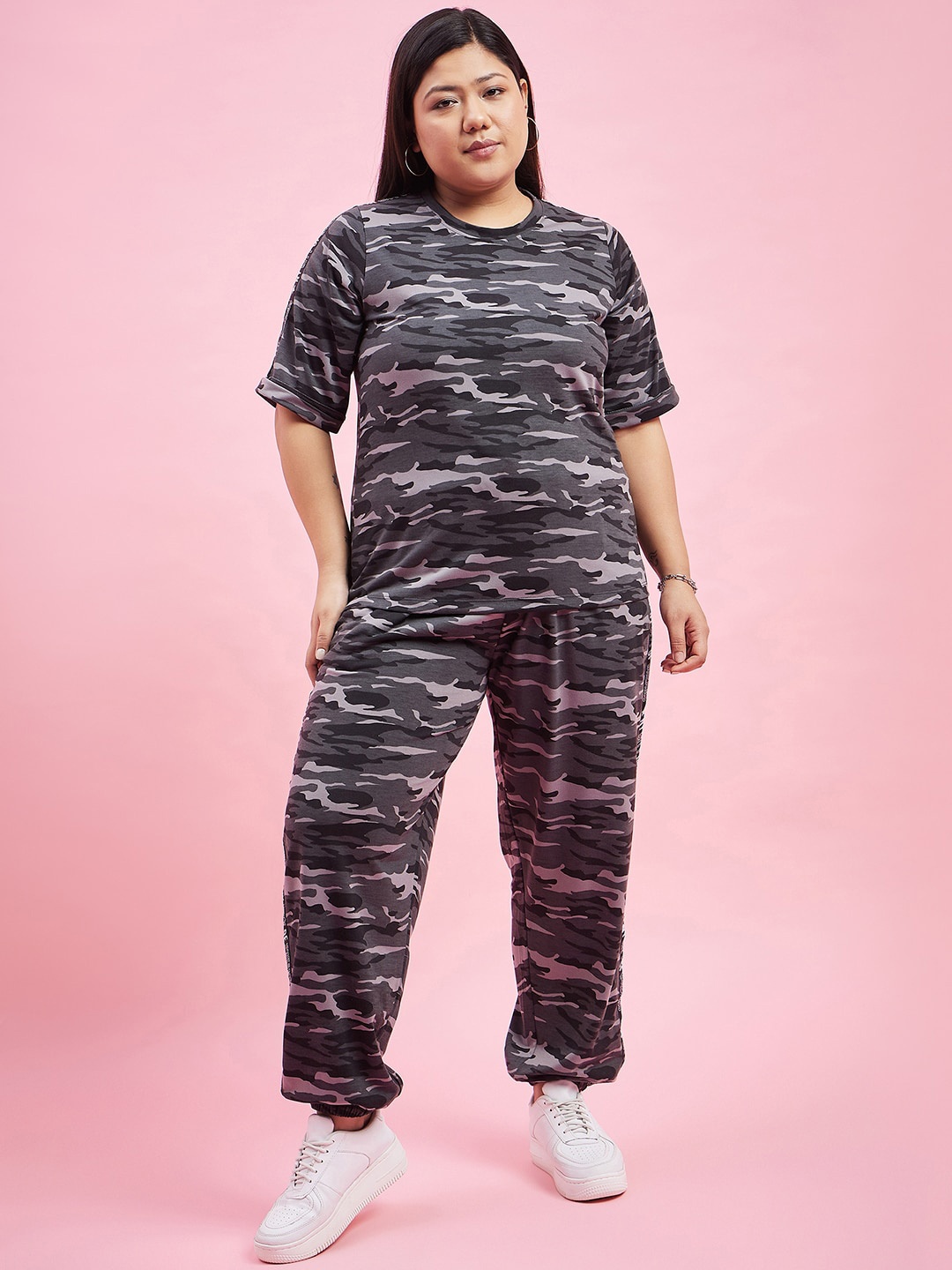 

AUSTIVO Plus Size Camouflage Printed T-Shirt & Joggers Co-Ords, Grey