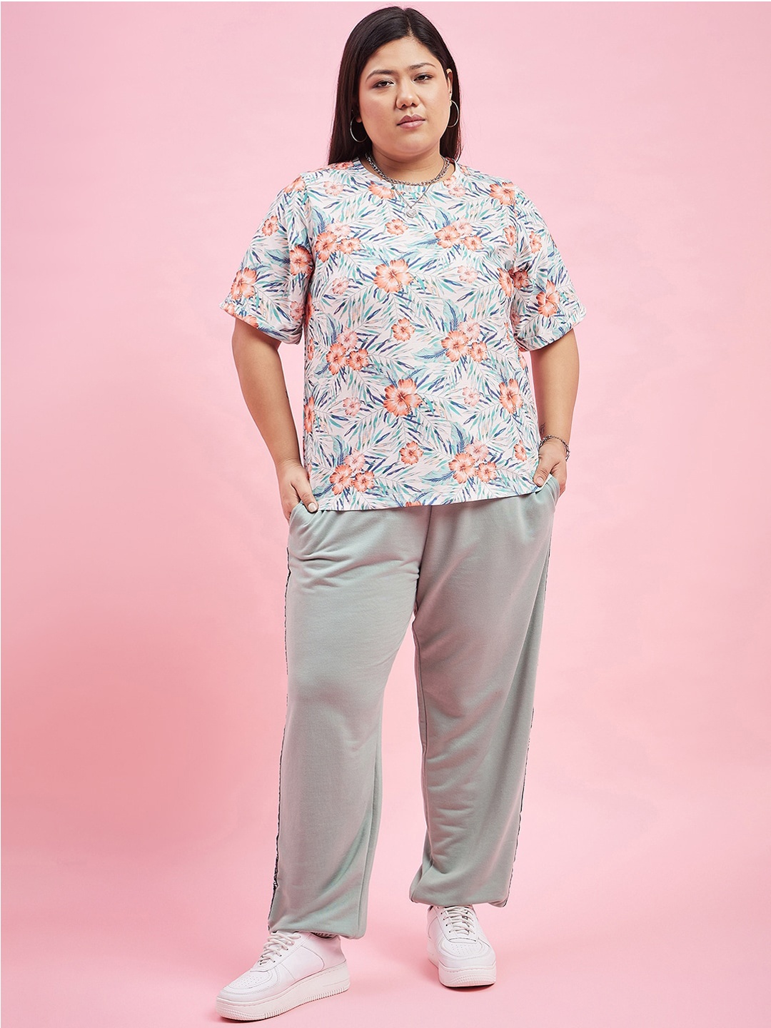 

AUSTIVO Plus Size Floral Printed Short Sleeves T-Shirt With Trousers Co-Ords, Blue