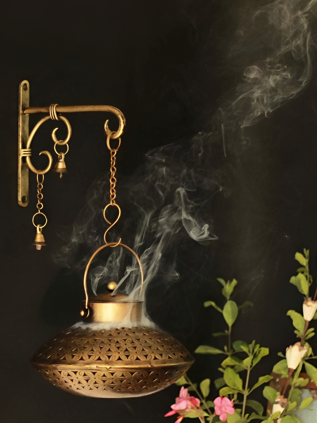 

PRANJALS HOUSE Handi Degchi Dhoop Dani Pot Diya Lantern Wall Hanging, Gold