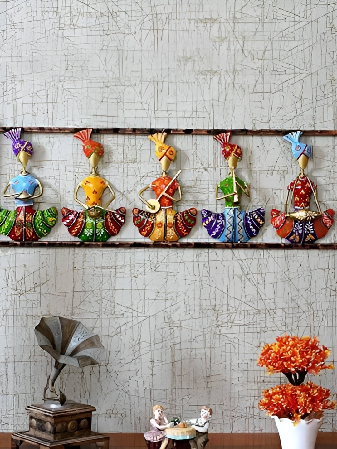 

PRANJALS HOUSE Brown Textured Metal 5 Musicians Wall Hanging, Gold