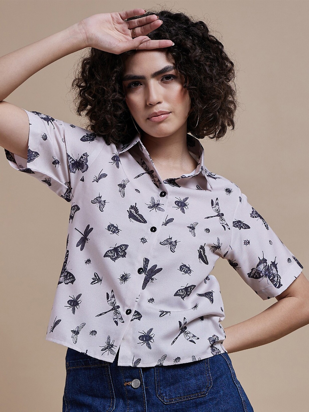 

The Roadster Lifestyle Co. Off White Butterfly Printed Straight Casual Shirt