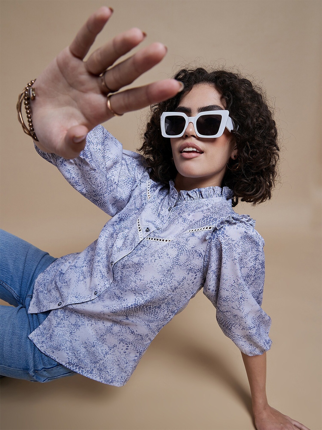 

The Roadster Lifestyle Co. Blue Abstract Printed Mandarin Collar Casual Shirt