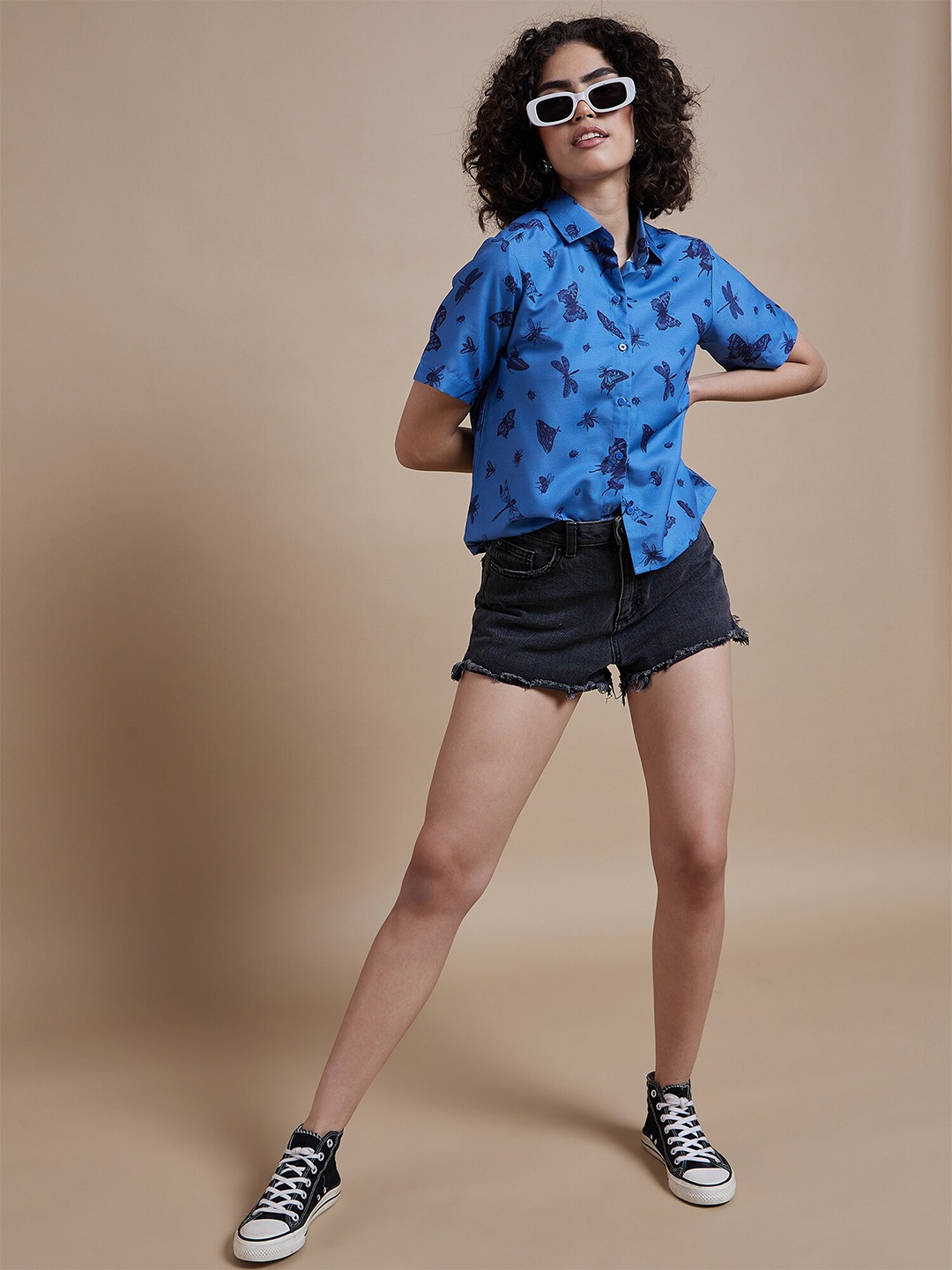 

The Roadster Lifestyle Co. Blue Butterfly Printed Spread Collar Casual Shirt