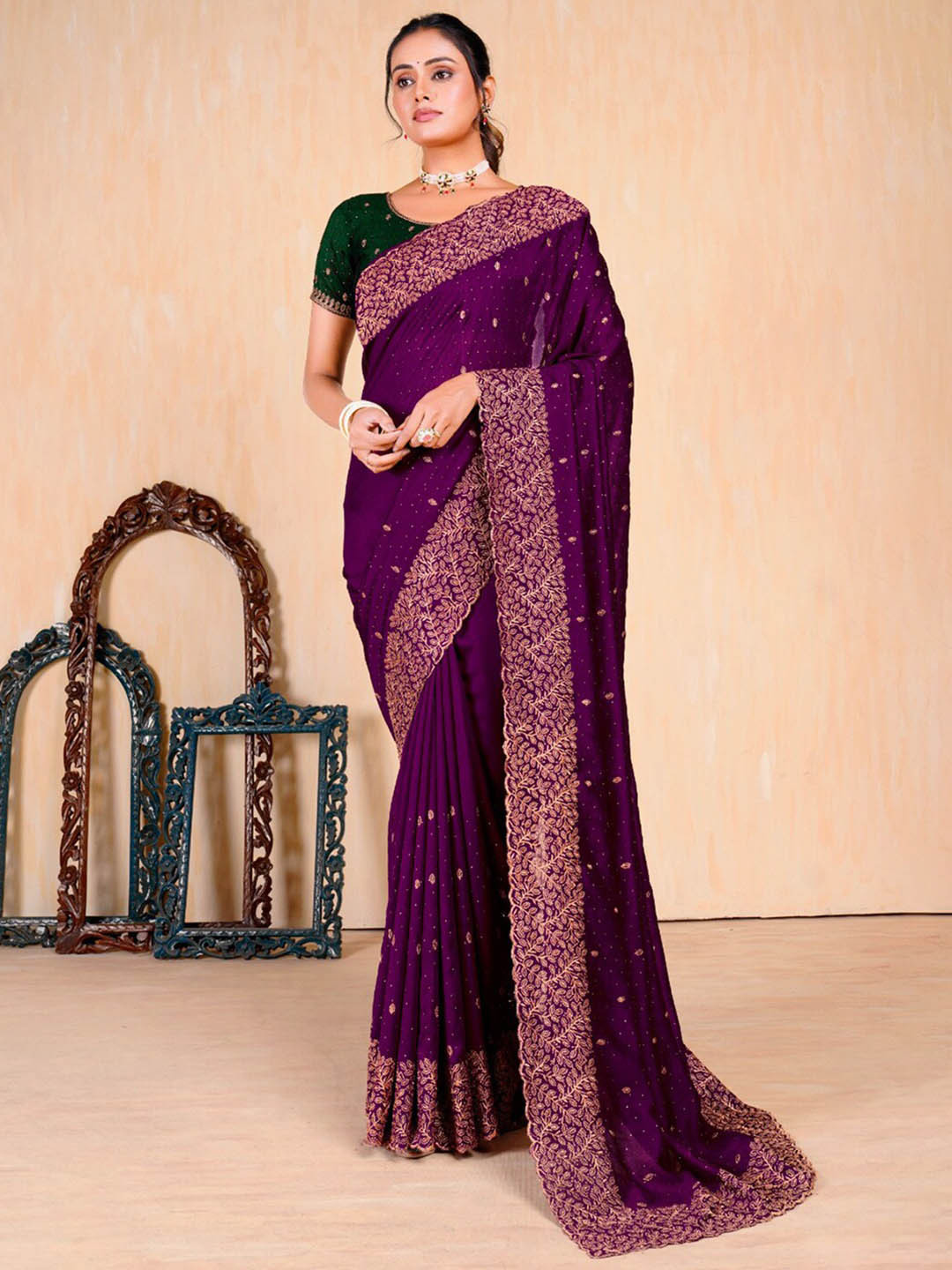 

Anouk Embellished Party Wear Saree, Magenta