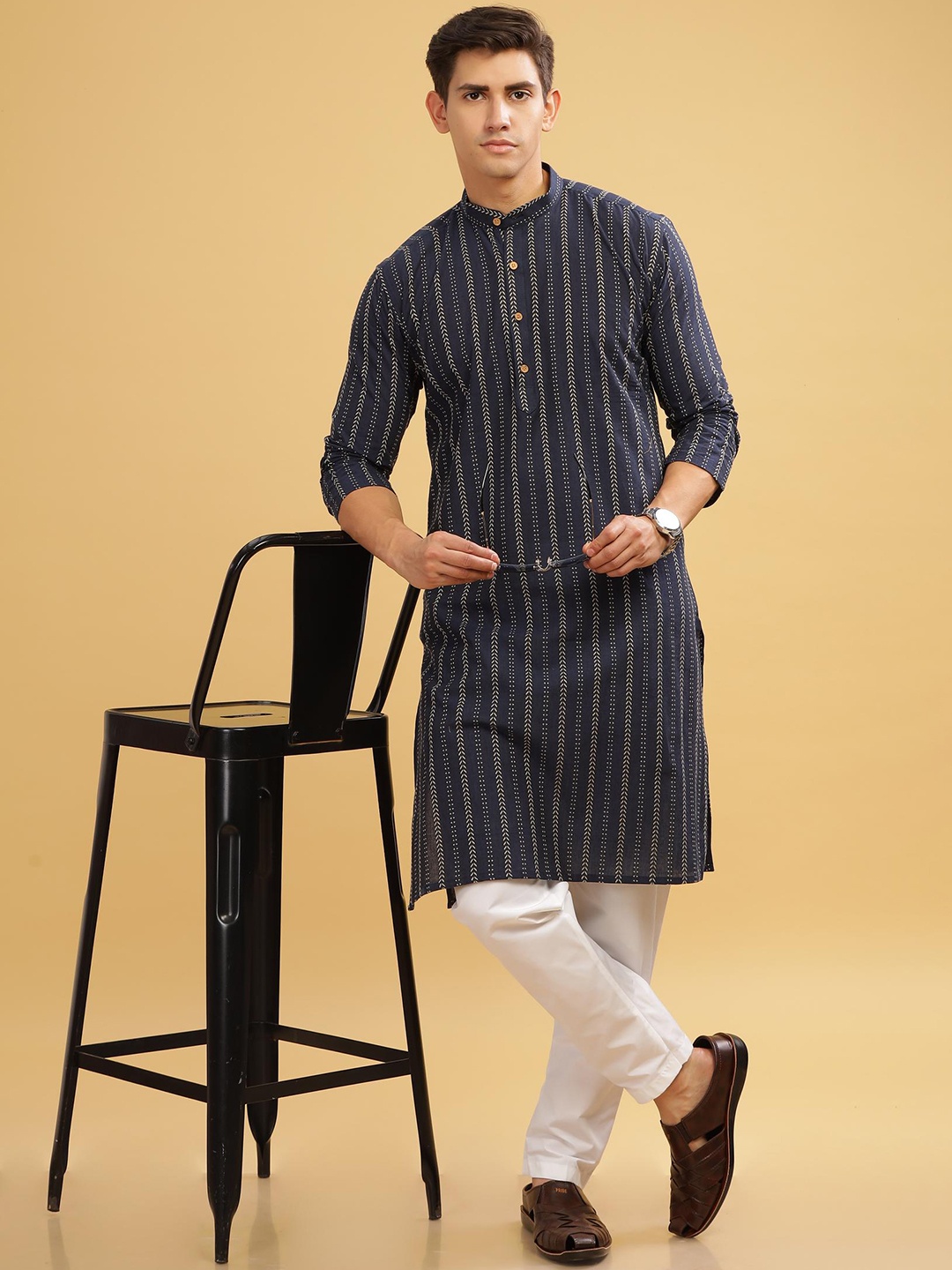 

Anouk Striped Mandarin Collar Cotton Thread Work Kurta, Navy blue