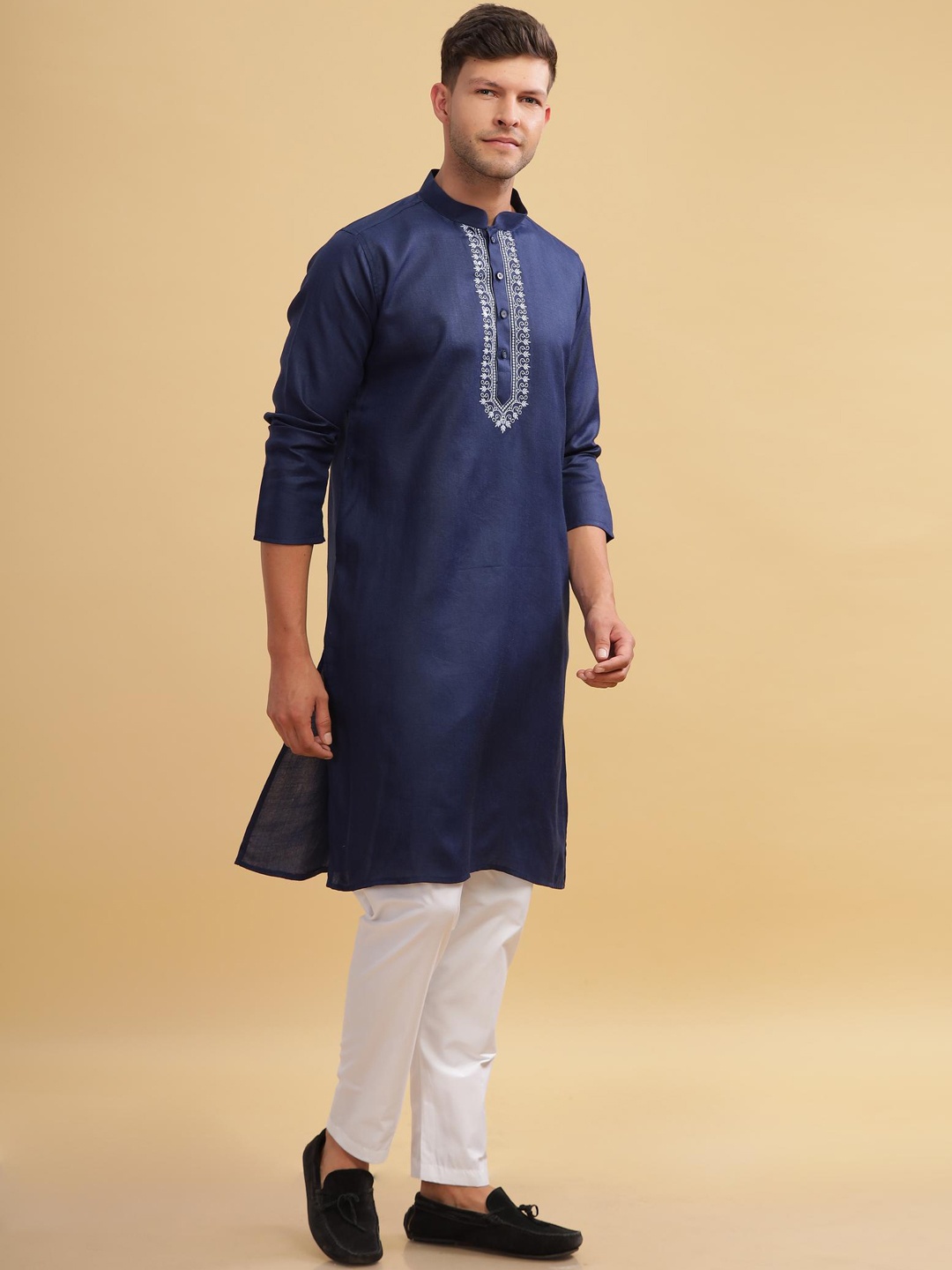 

Anouk Men Embroidered Designer Kurta, Blue