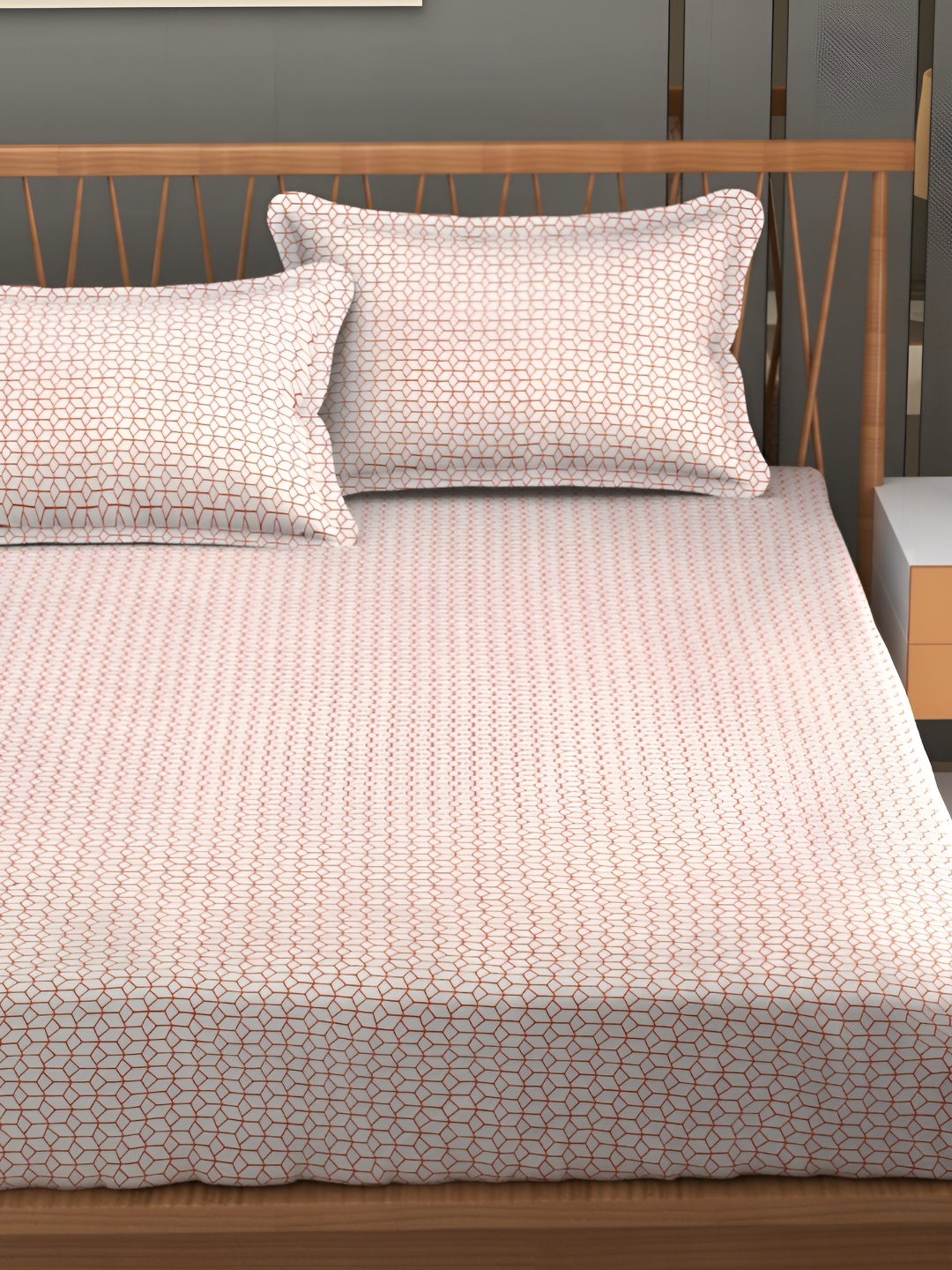 

RIDHAAN Red & White Geometric 210 TC King Bedsheet with 2 Pillow Covers
