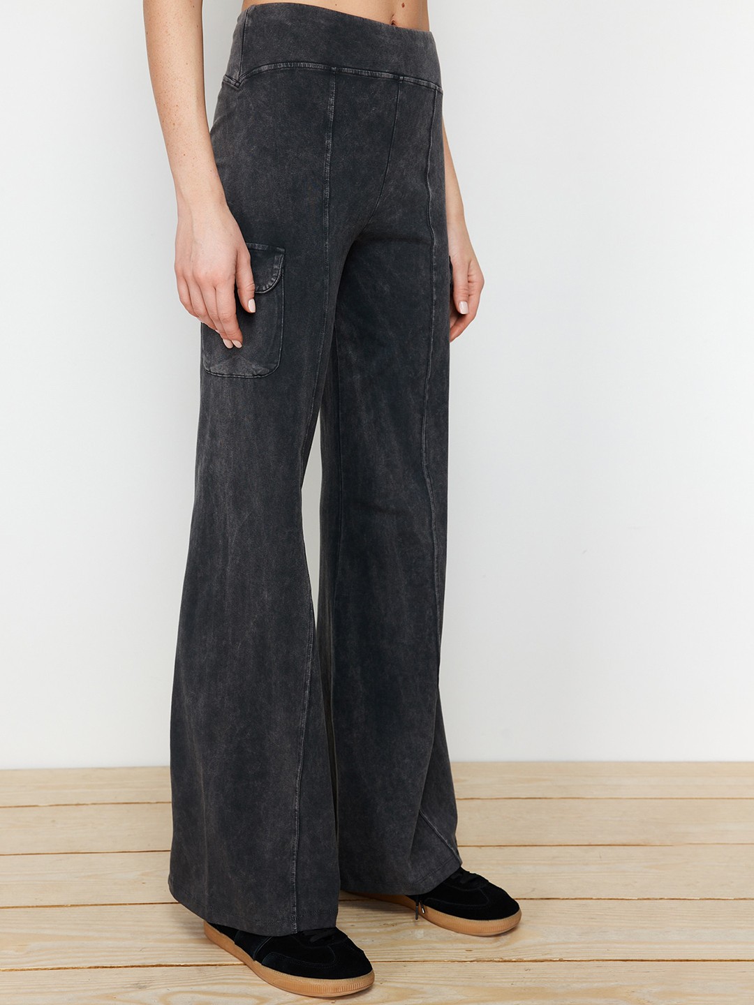 

Trendyol Women Striped Cotton Mid Rise Parallel Trousers, Grey