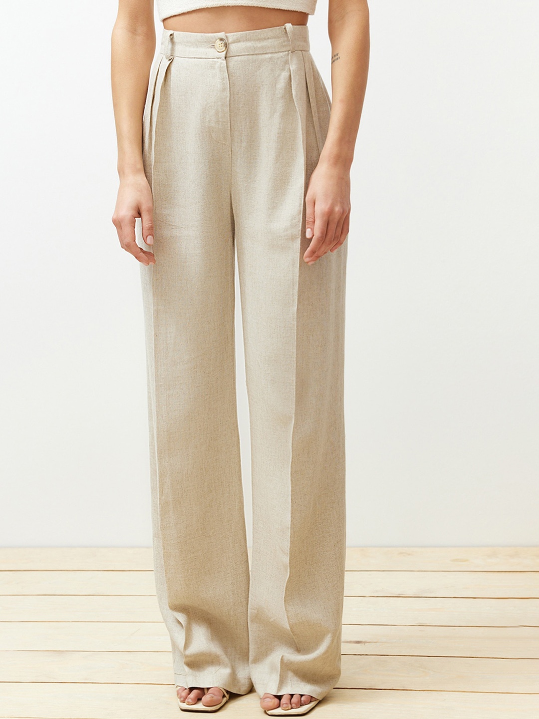 

Trendyol Women Cotton Linen High-Rise Pleated Trousers, Beige