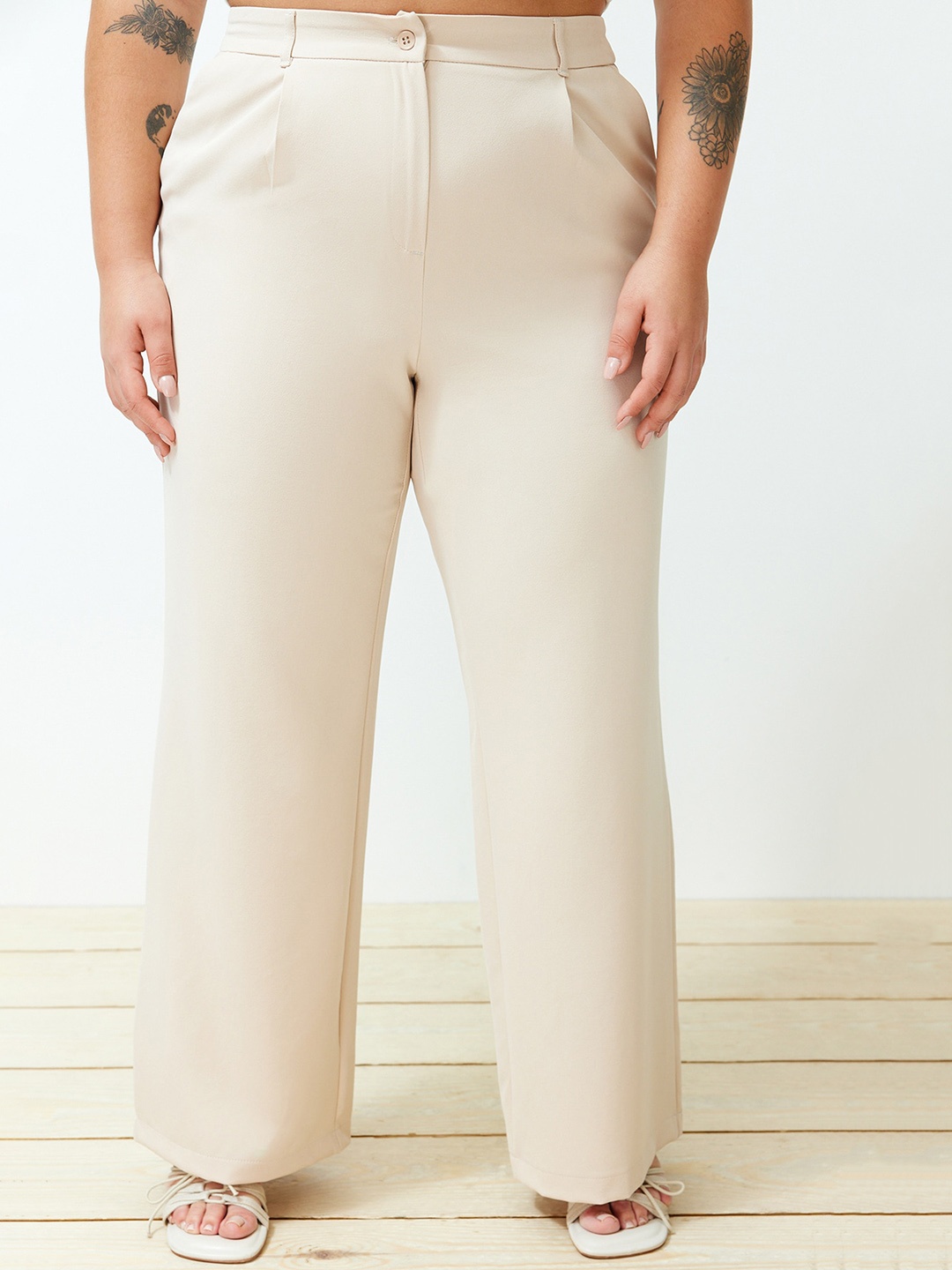 

Trendyol Women Plus Size Mid-Rise Pleated Trousers, Beige