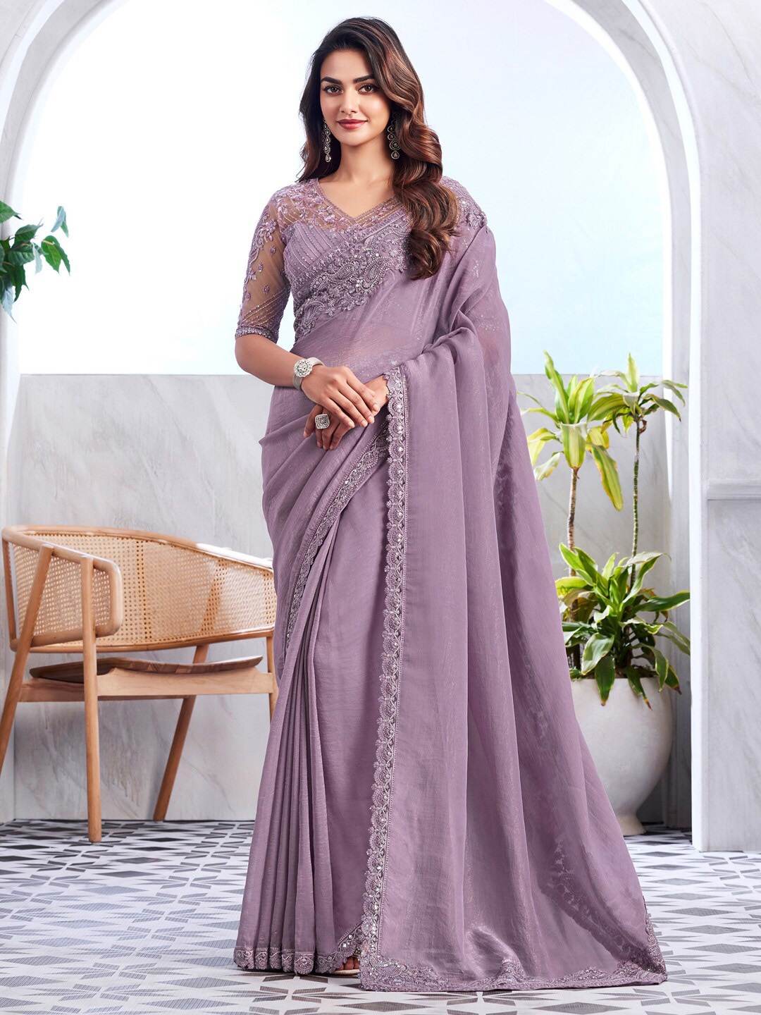 

Mitera Sequinned Pure Georgette Saree, Mauve