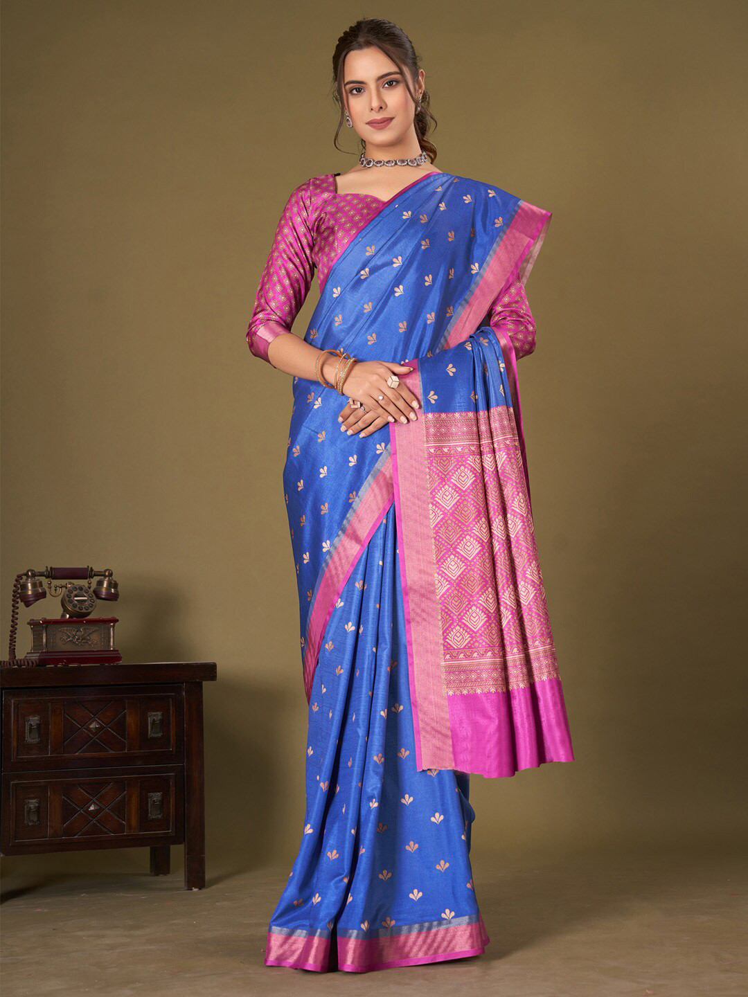 

Mitera Floral Woven Design Zari Banarasi Saree, Blue