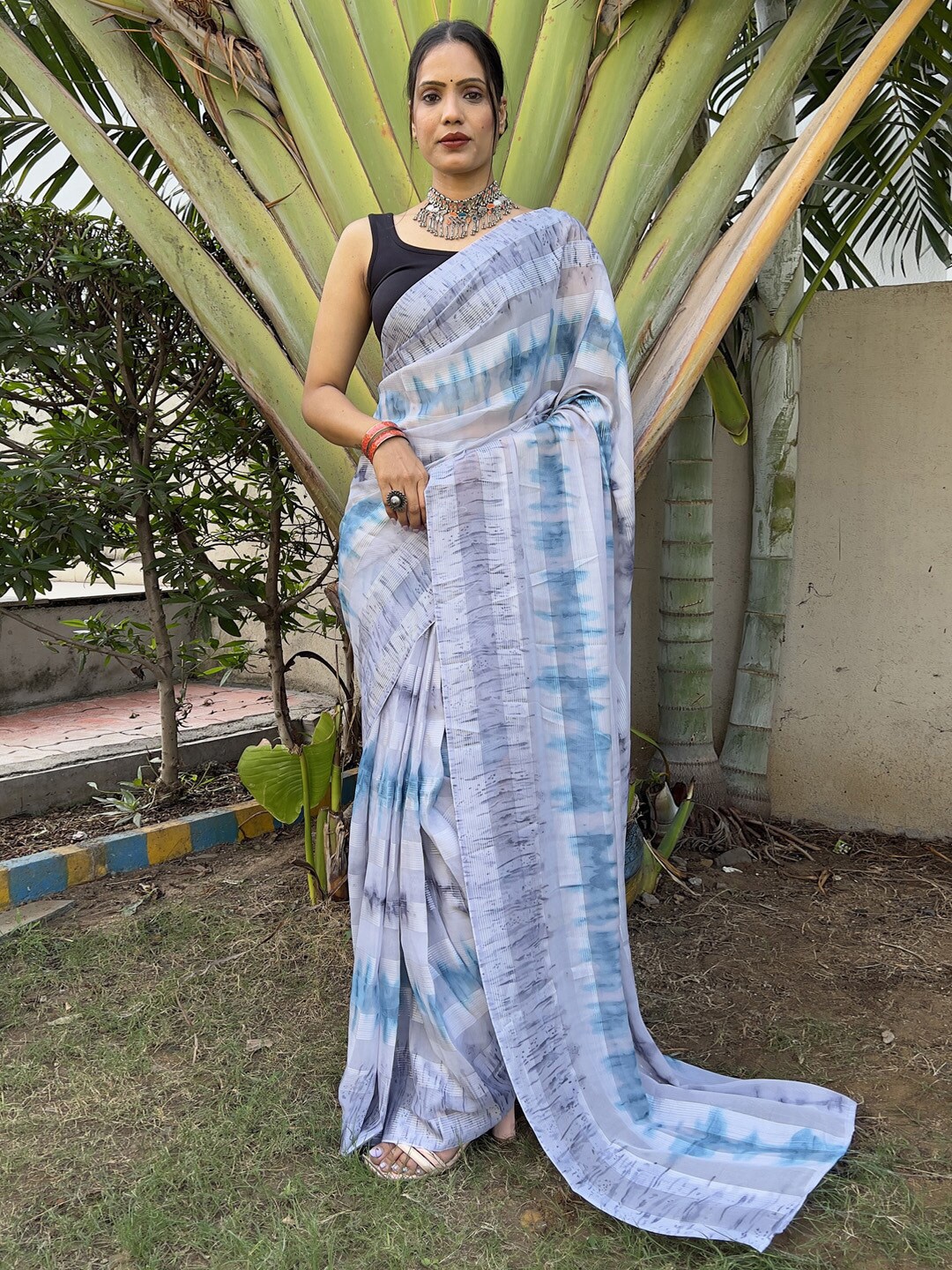 

KALINI Tie & Dye Ready to Wear Saree, Grey