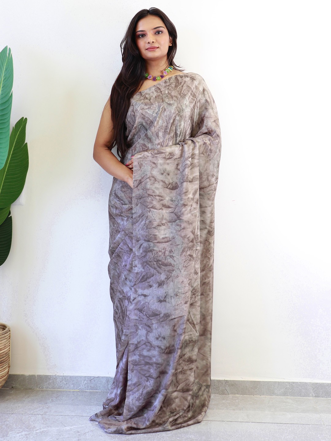 

KALINI Tie & Dye Ready to Wear Poly Chiffon Saree, Grey
