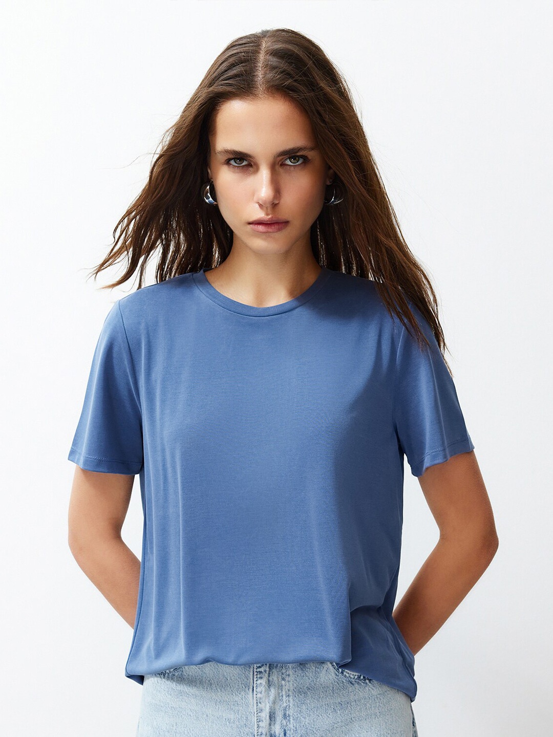 

Trendyol Round Neck Short Sleeves Regular Fit T-shirt, Blue