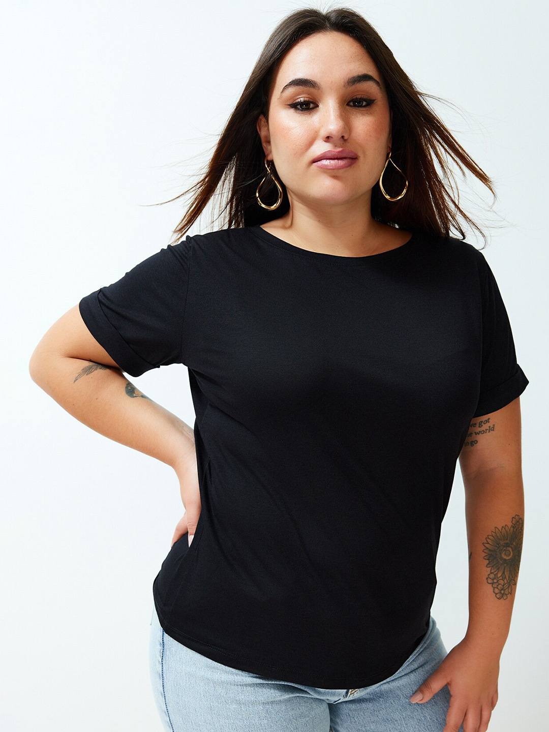 

Trendyol Regular Fit Short Sleeves Round Neck T-shirt, Black