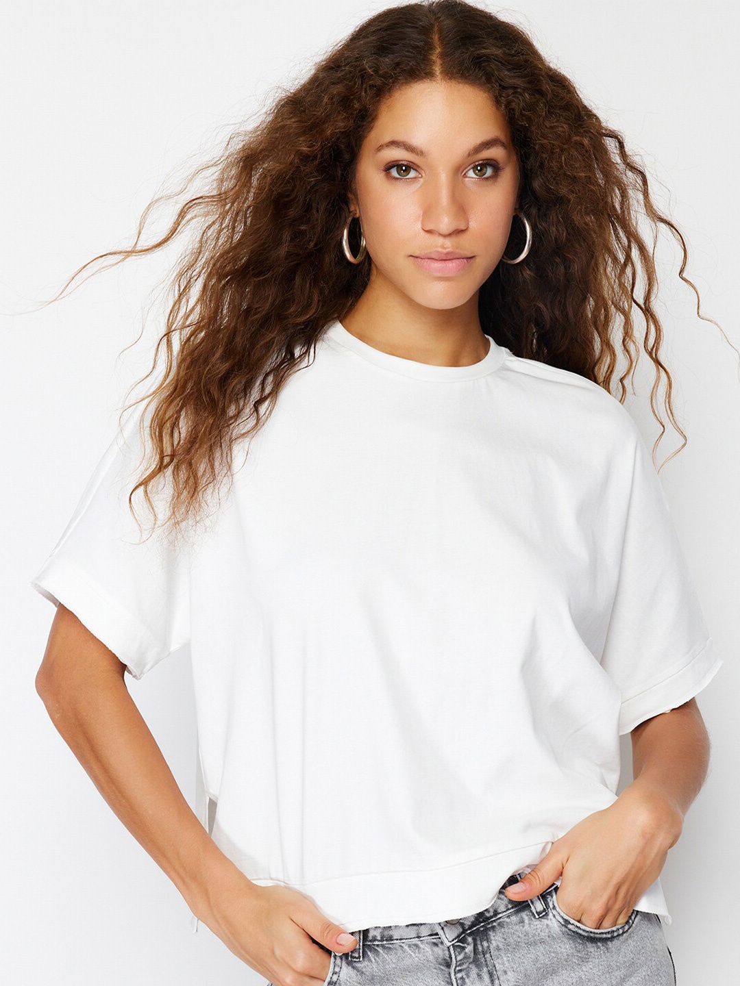 

Trendyol Extended Sleeves Pure Cotton T-shirt, White