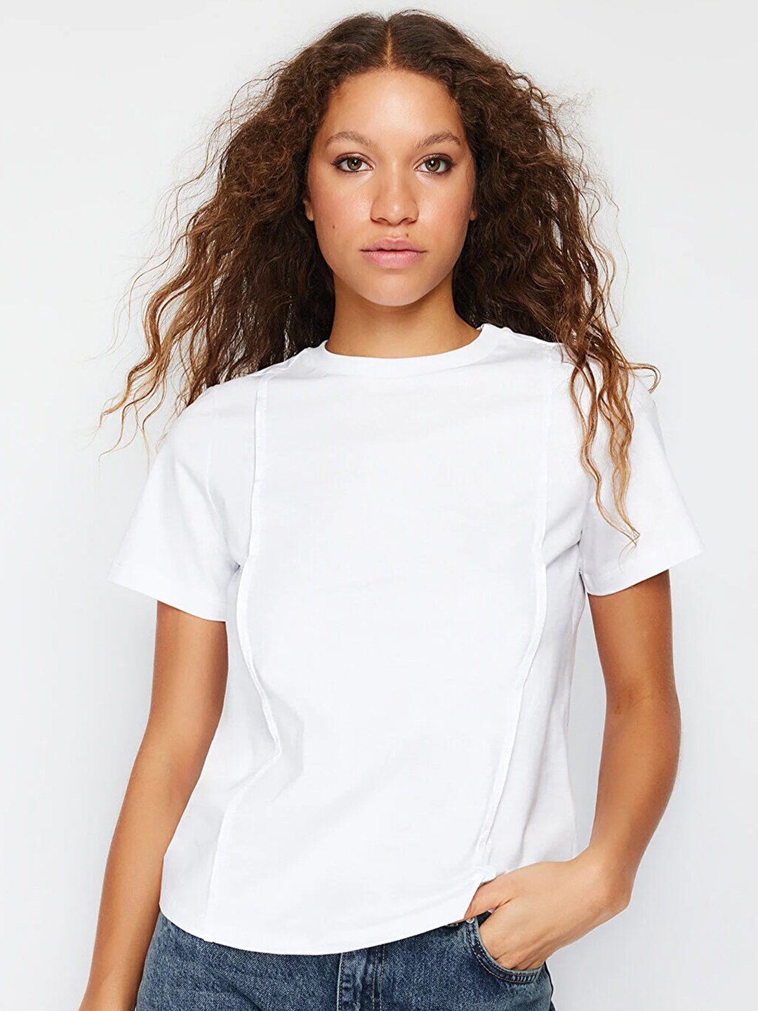 

Trendyol Round Neck Short Sleeves Cotton T-shirt, White