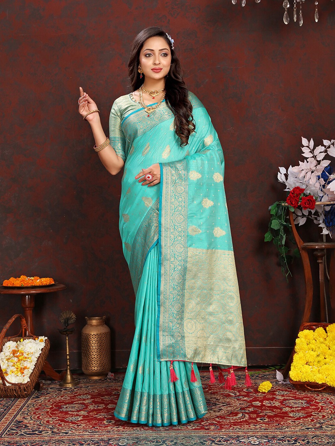 

MARGI DESIGNERS Ethnic Motifs Woven Design Zari Silk Blend Kanjeevaram Saree, Turquoise blue
