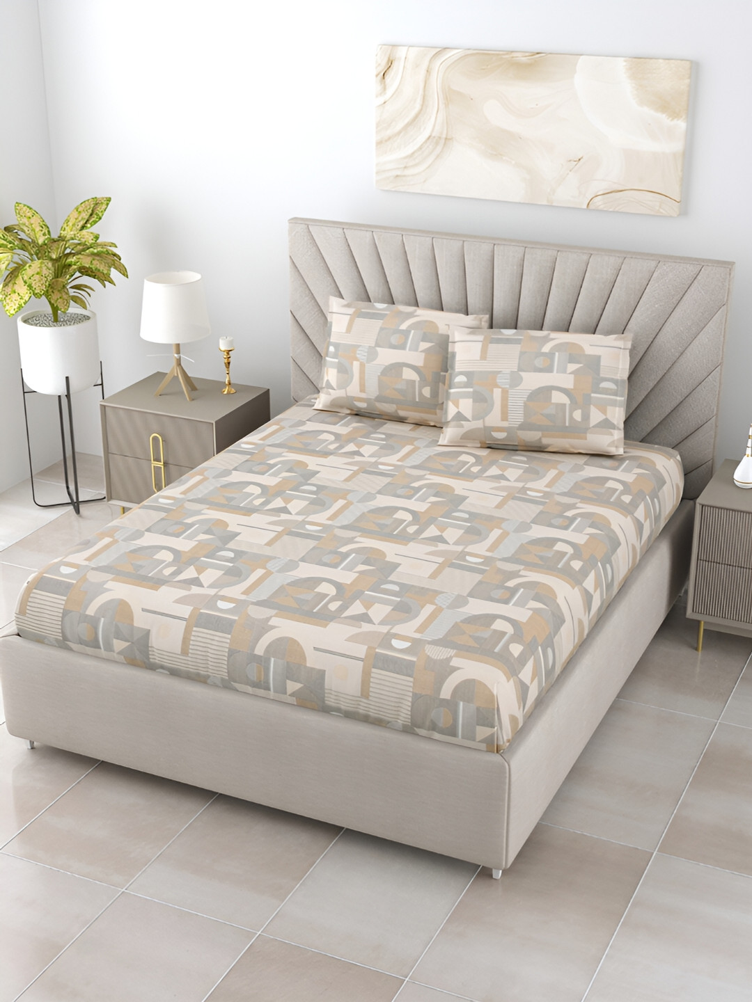 

Salona Bichona Grey & Cream Geometric 160 TC Queen Bedsheet with 2 Pillow Covers