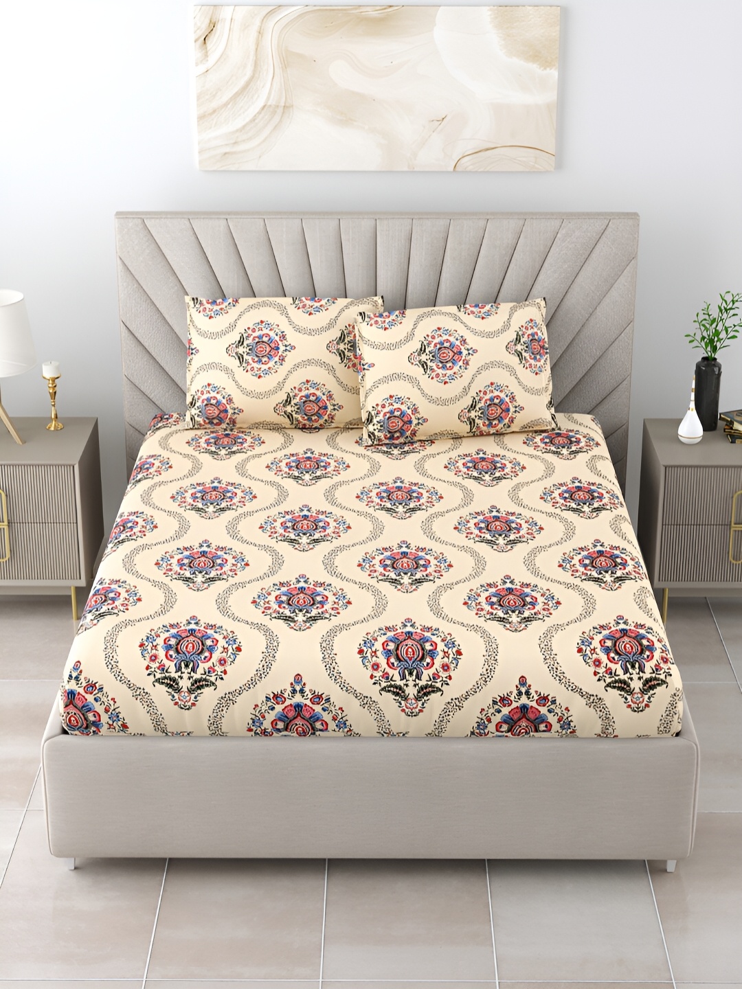 

Salona Bichona Cream & Peach Floral 160 TC Queen Bedsheet with 2 Pillow Covers