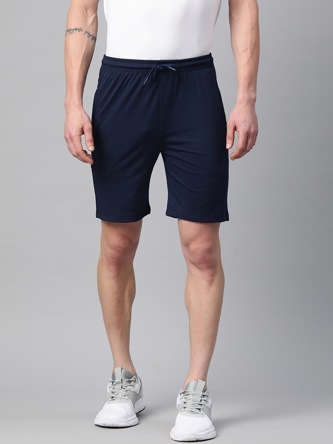 

TOM BURG Men Solid Skinny Fit Shorts, Navy blue