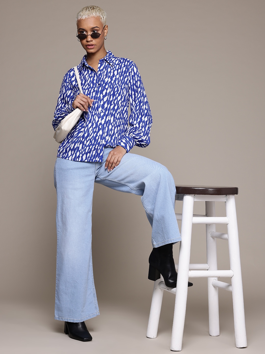 

The Roadster Lifestyle Co. Printed Seersucker Casual Shirt, Blue