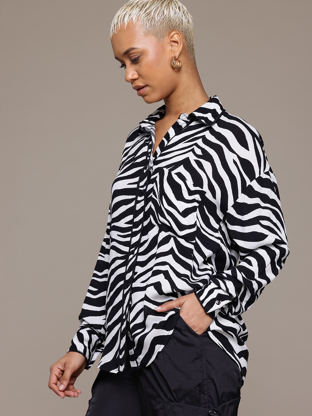 

The Roadster Lifestyle Co. Animal Printed Cotton Shirt, White
