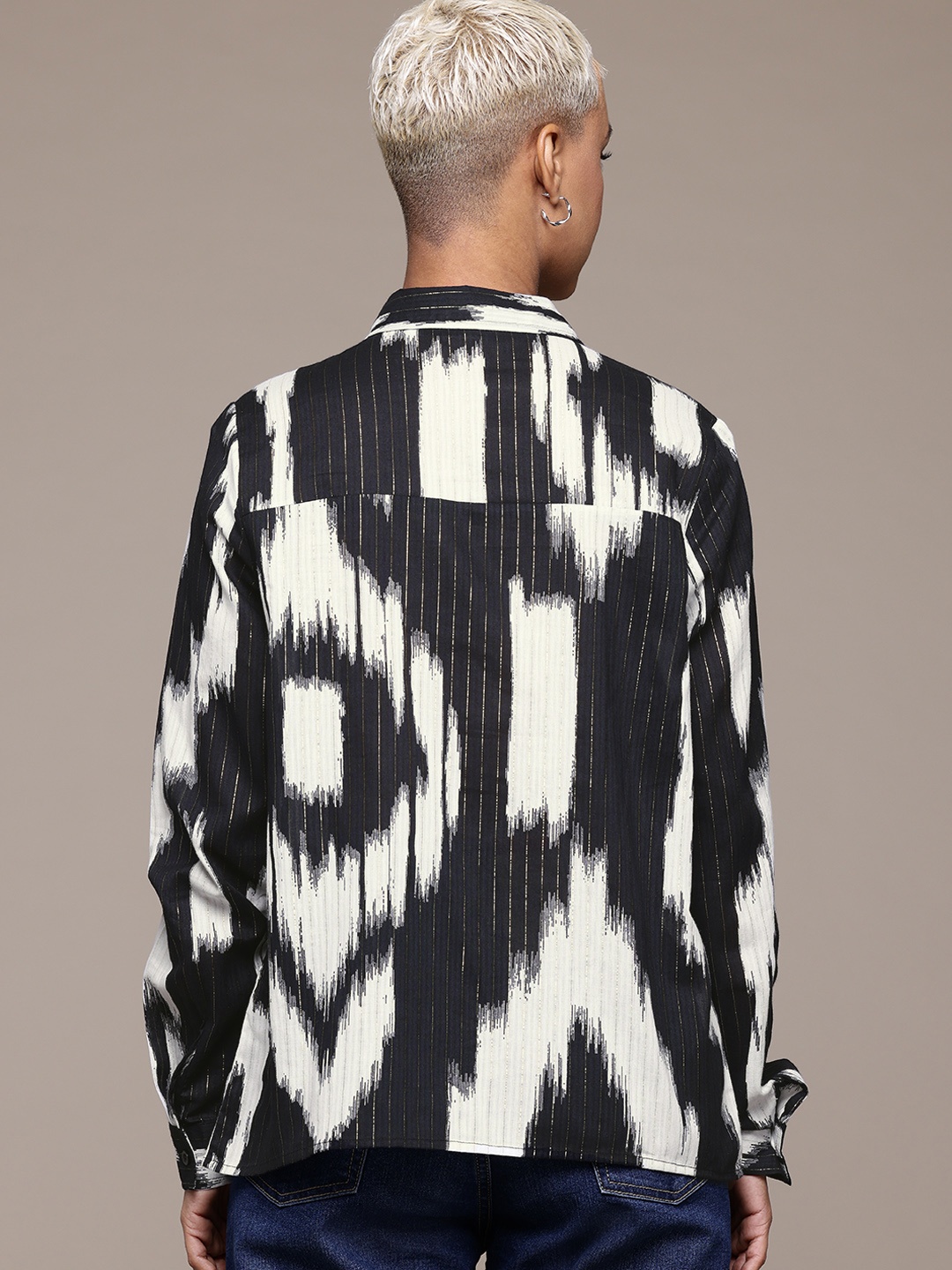 

The Roadster Lifestyle Co. Opaque Printed Casual Shirt, Black