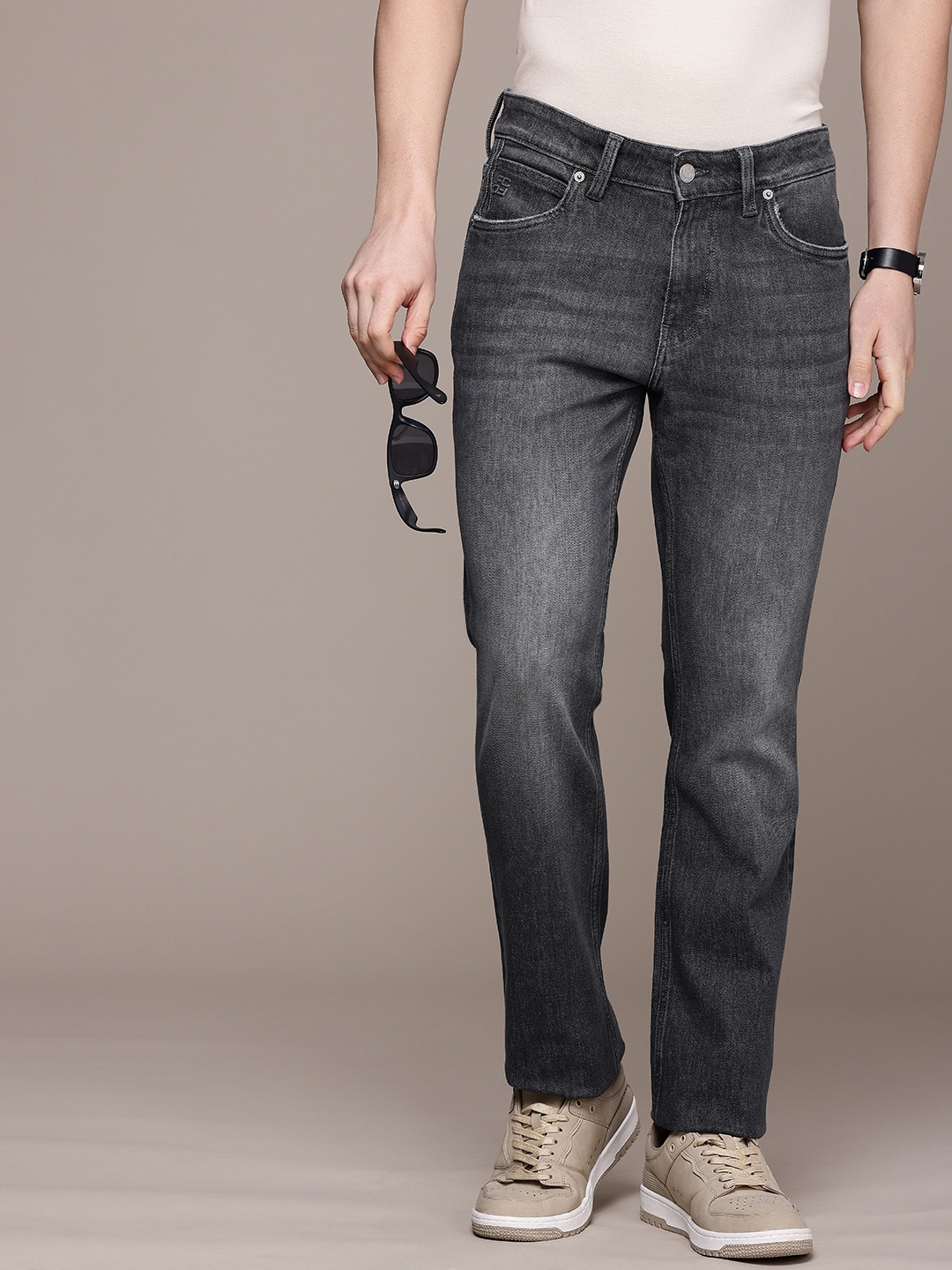 

French Connection Men Light Fade Stretchable Jeans, Black