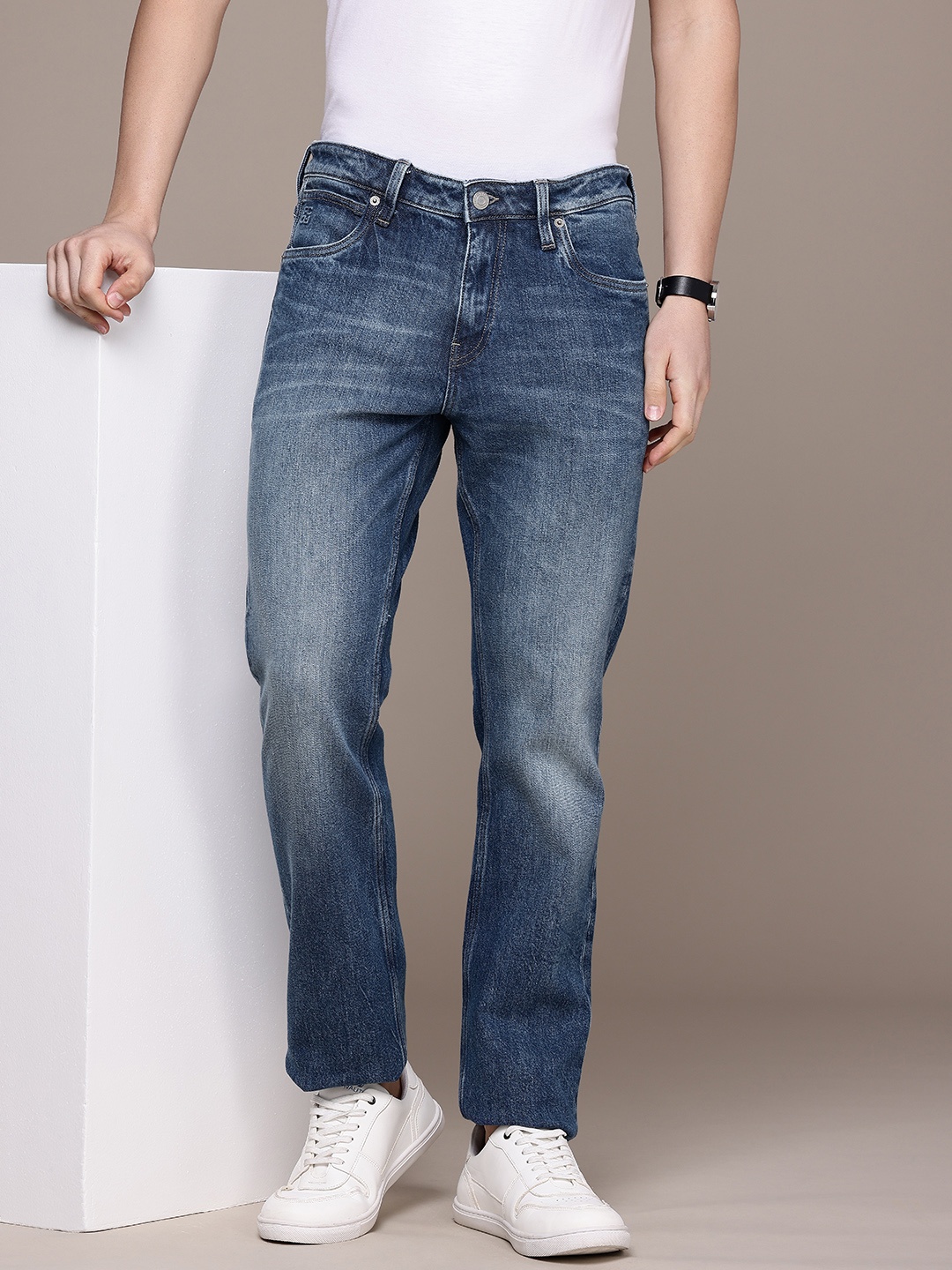 

French Connection Men Light Fade Stretchable Jeans, Blue