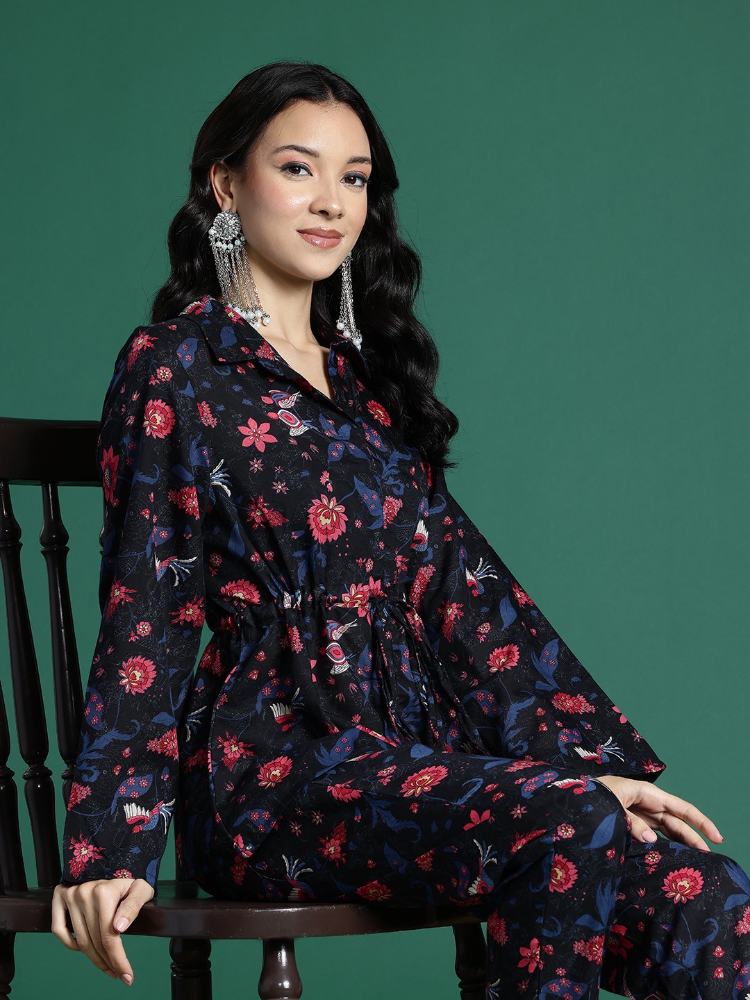 

Sangria Women Floral Printed A-Line Co-Ords, Black