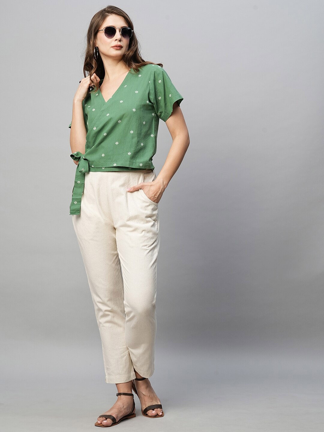 

Babli Floral Printed Waist Tie-Ups Cotton Wrap Top, Green