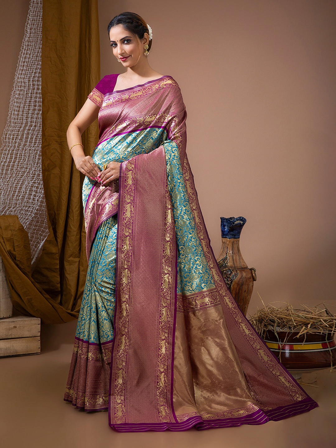 

Anjaneya Sarees Ethnic Motifs Woven Design Zari Banarasi Saree, Green