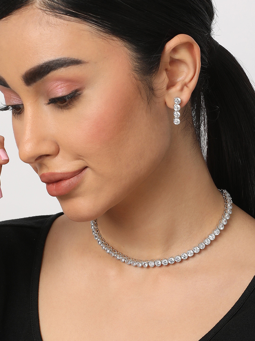 

Niska Crystal-Studded Necklace With Earrings, Silver
