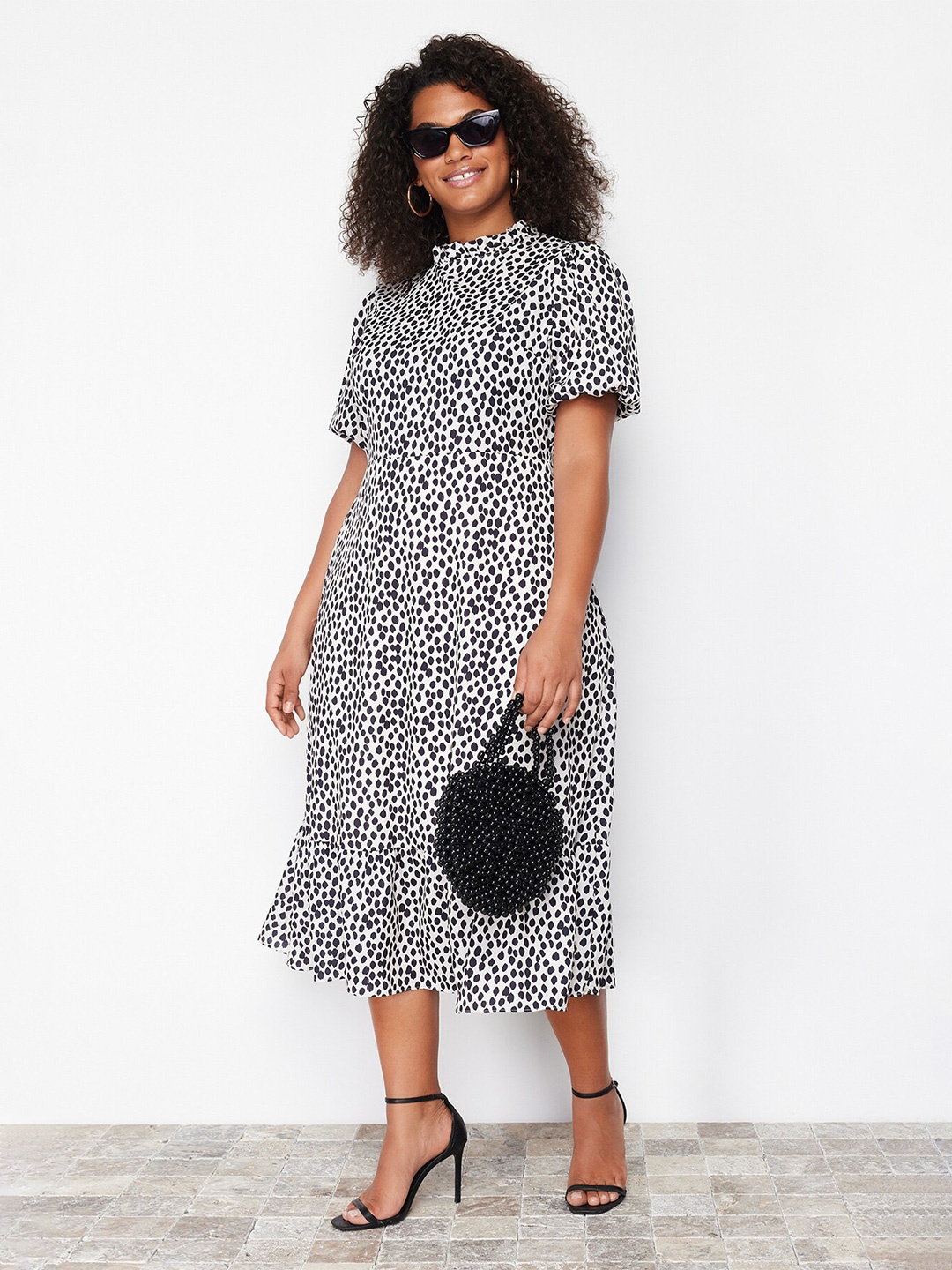 

Trendyol Plus Size Abstract Printed A-Line Midi Dress, White