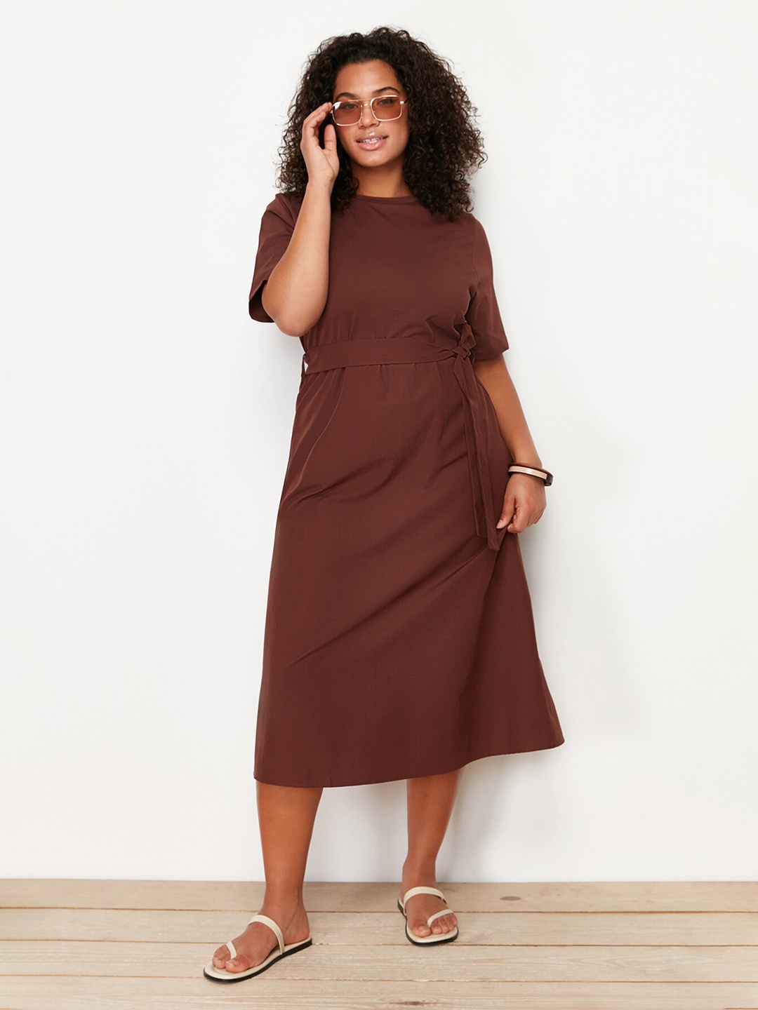 

Trendyol Round Neck Short Sleeves A Line Midi Dress, Brown
