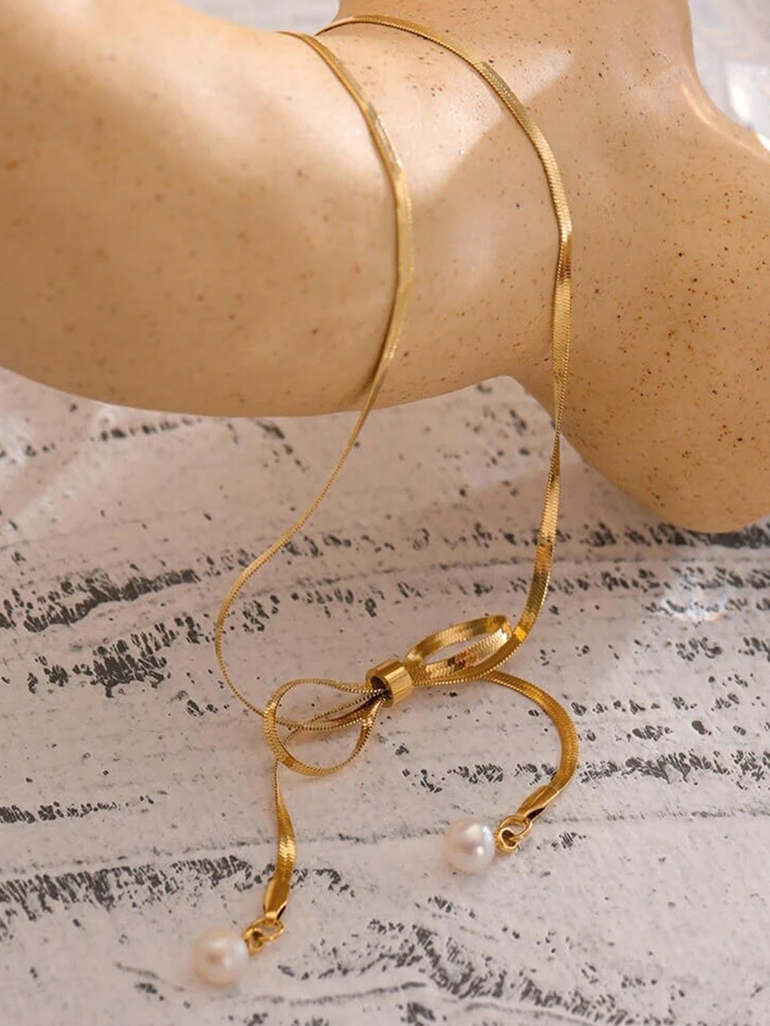 

EL REGALO Gold-Plated Pearls Necklace
