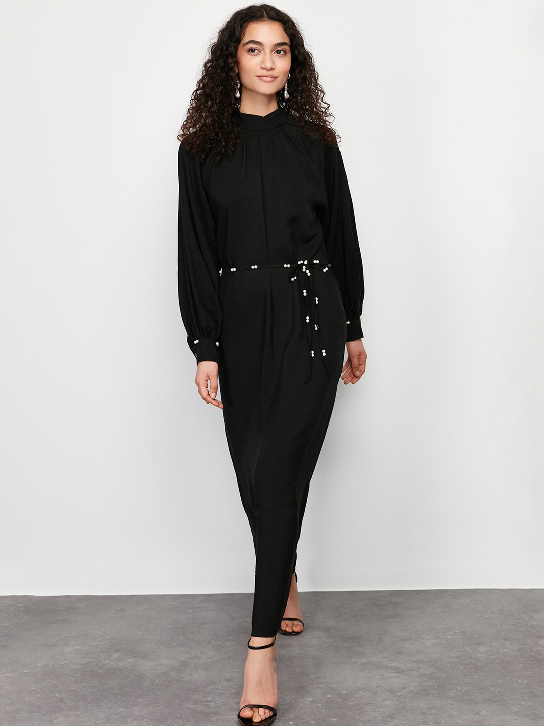 

Trendyol Mock Neck Long Cuffed Sleeveless Maxi Dress, Na