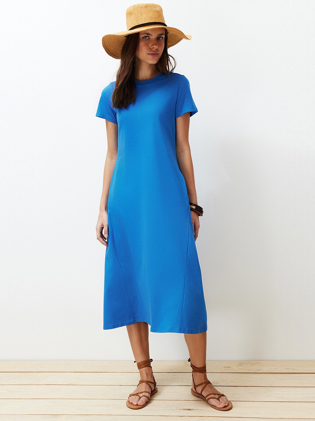 

Trendyol Round Neck Short Sleeveless A-Line Midi Dress, Na
