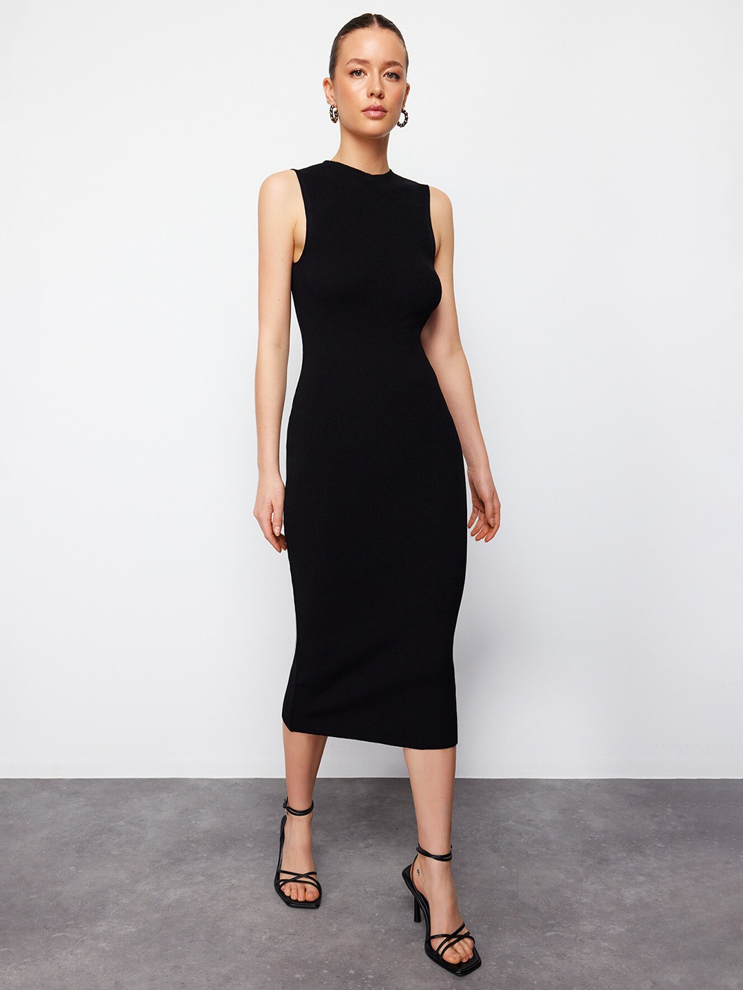 

Trendyol Round Neck Bodycon Midi Dress, Black