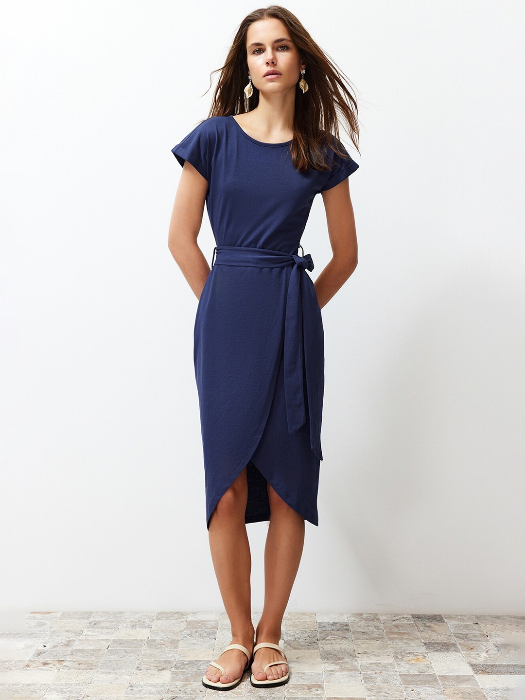 

Trendyol Extended Sleeves Tulip Hen & Tie-Ups Detail Pure Cotton Sheath Dress, Blue