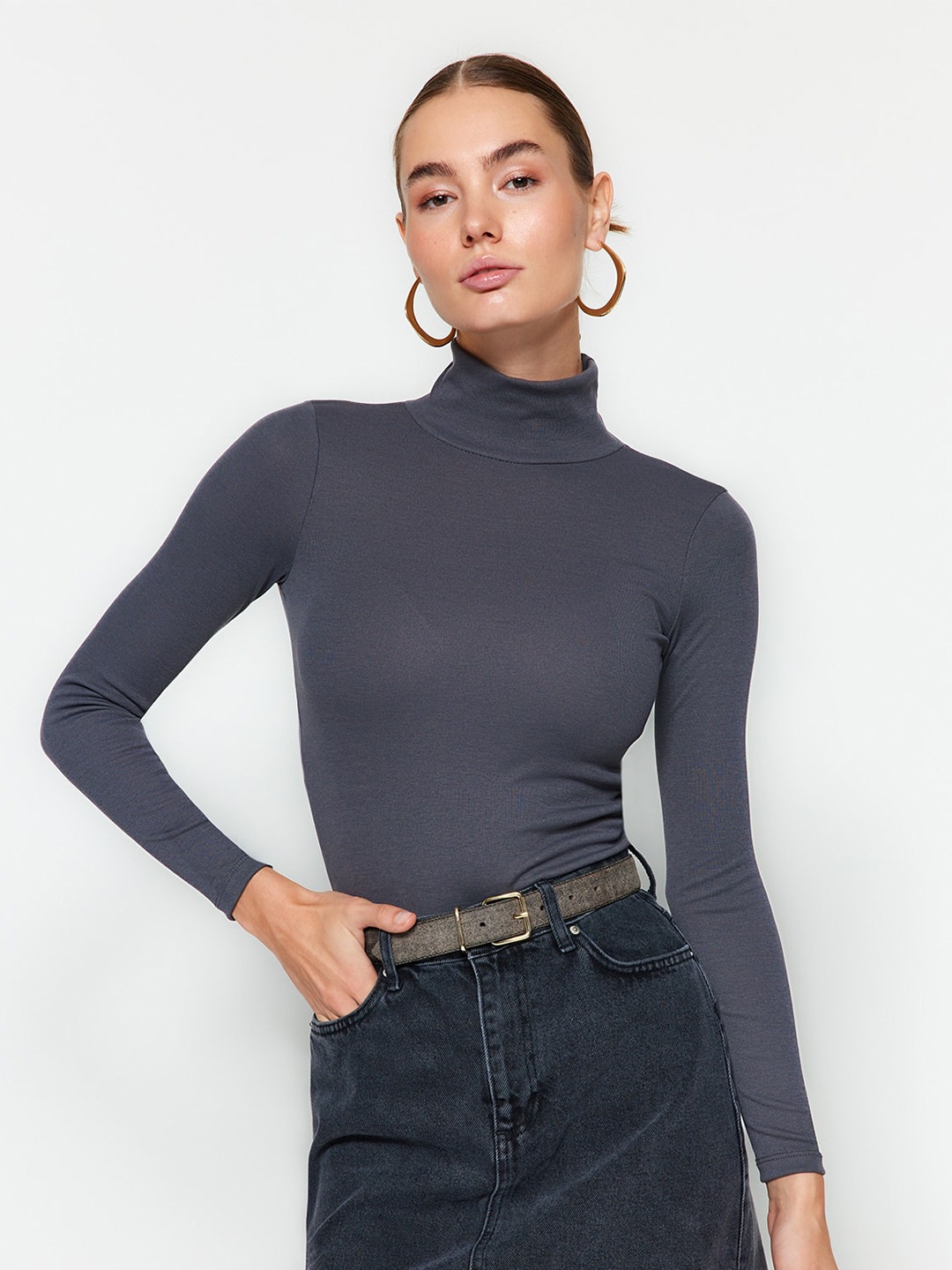 

Trendyol High Neck Long Sleeves Fitted Top, Na