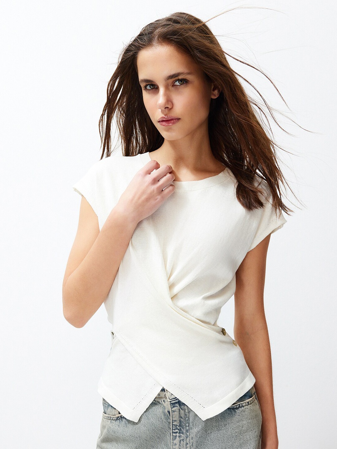 

Trendyol Round Neck Cotton Top, White