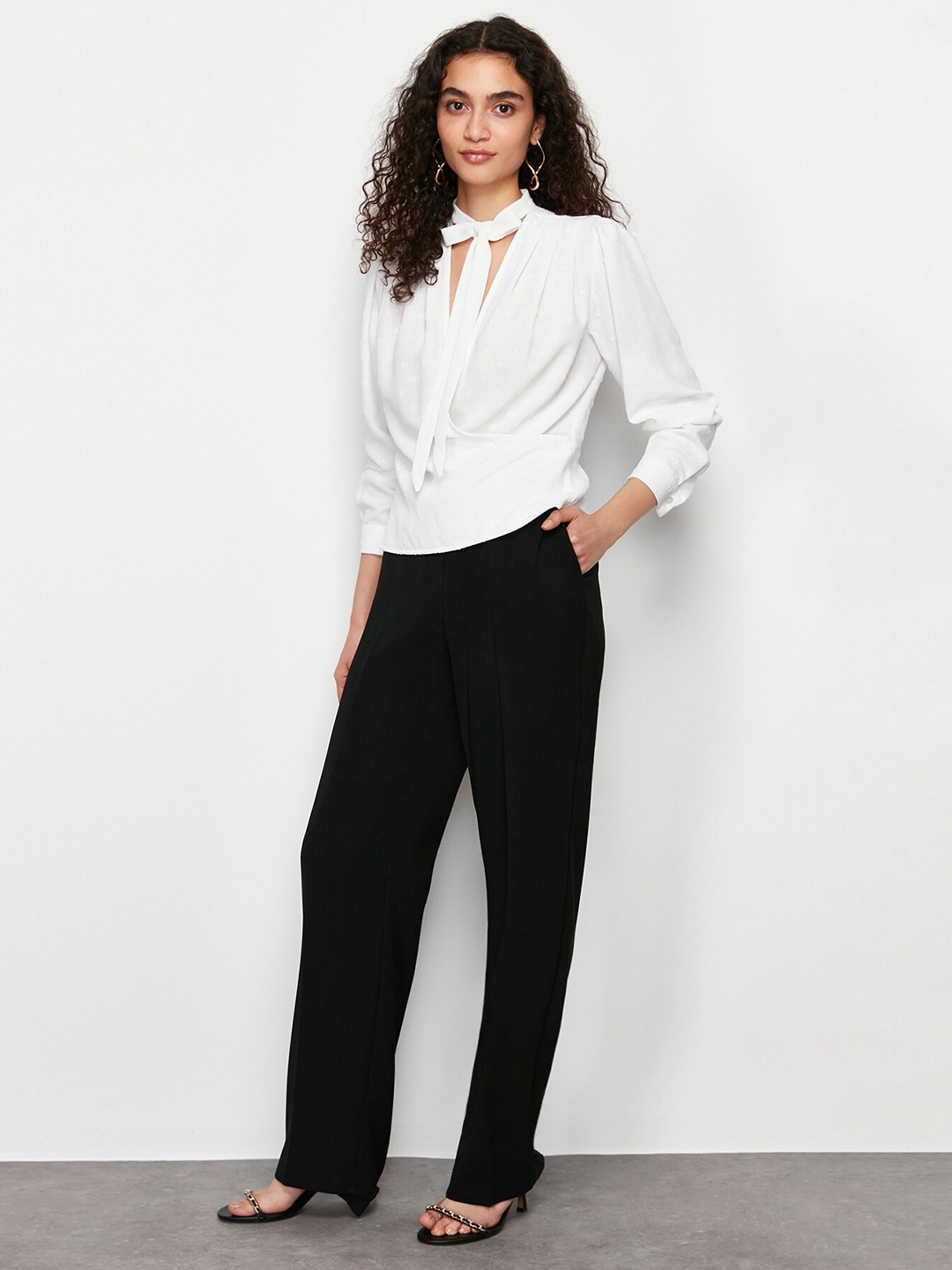 

Trendyol Tie-Up Neck Cuffed Sleeves Wrap Top, Na