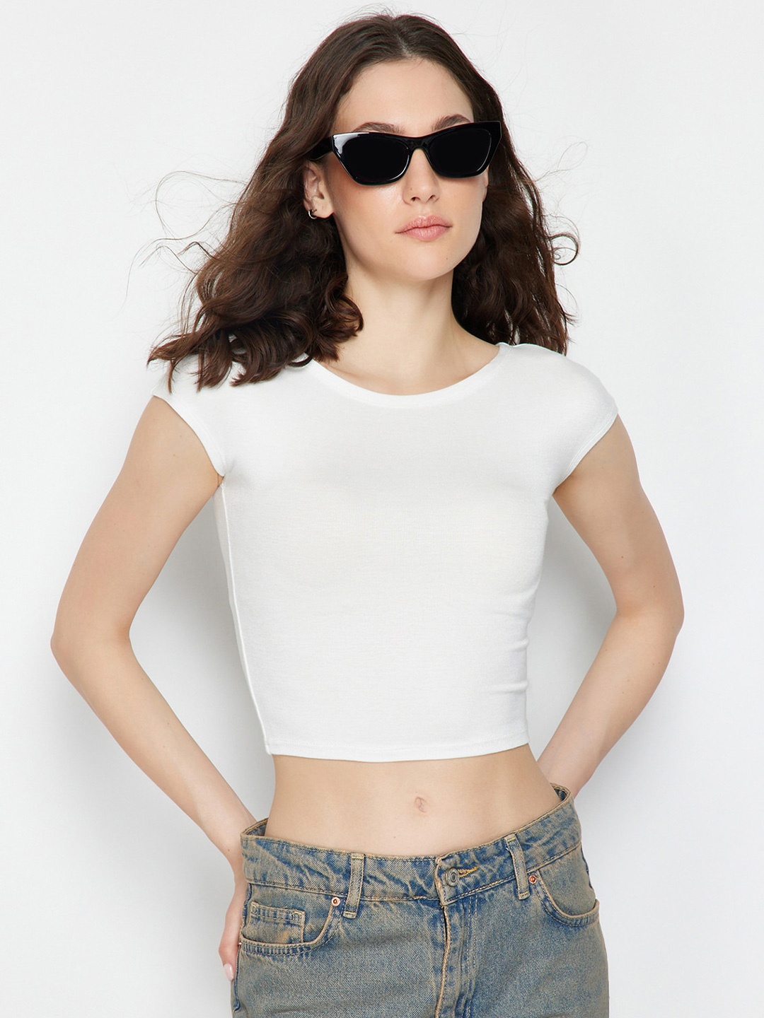 

Trendyol Short Sleeves Round Neck Crop Top, White