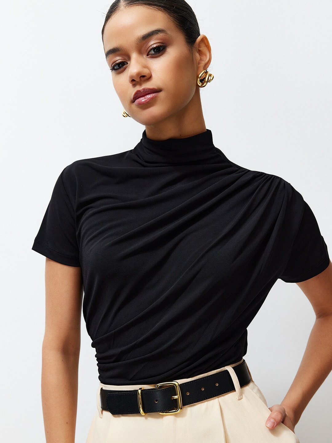 

Trendyol High Neck Short Sleeves Top, Black