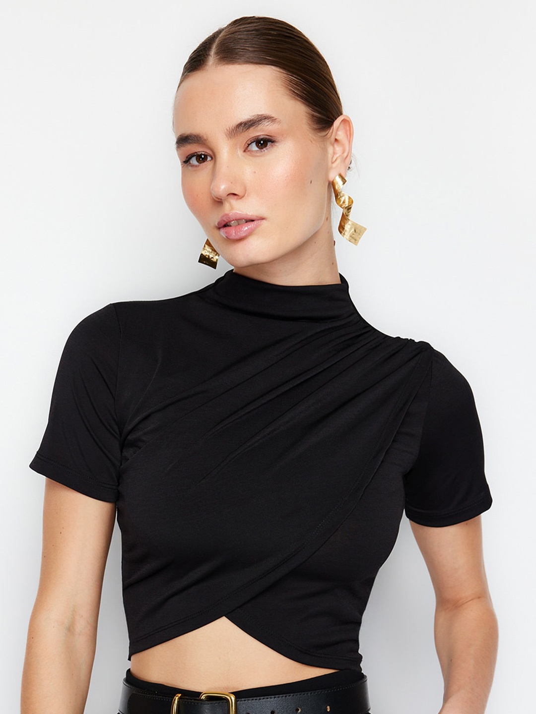 

Trendyol High Neck Fitted Crop Top, Black